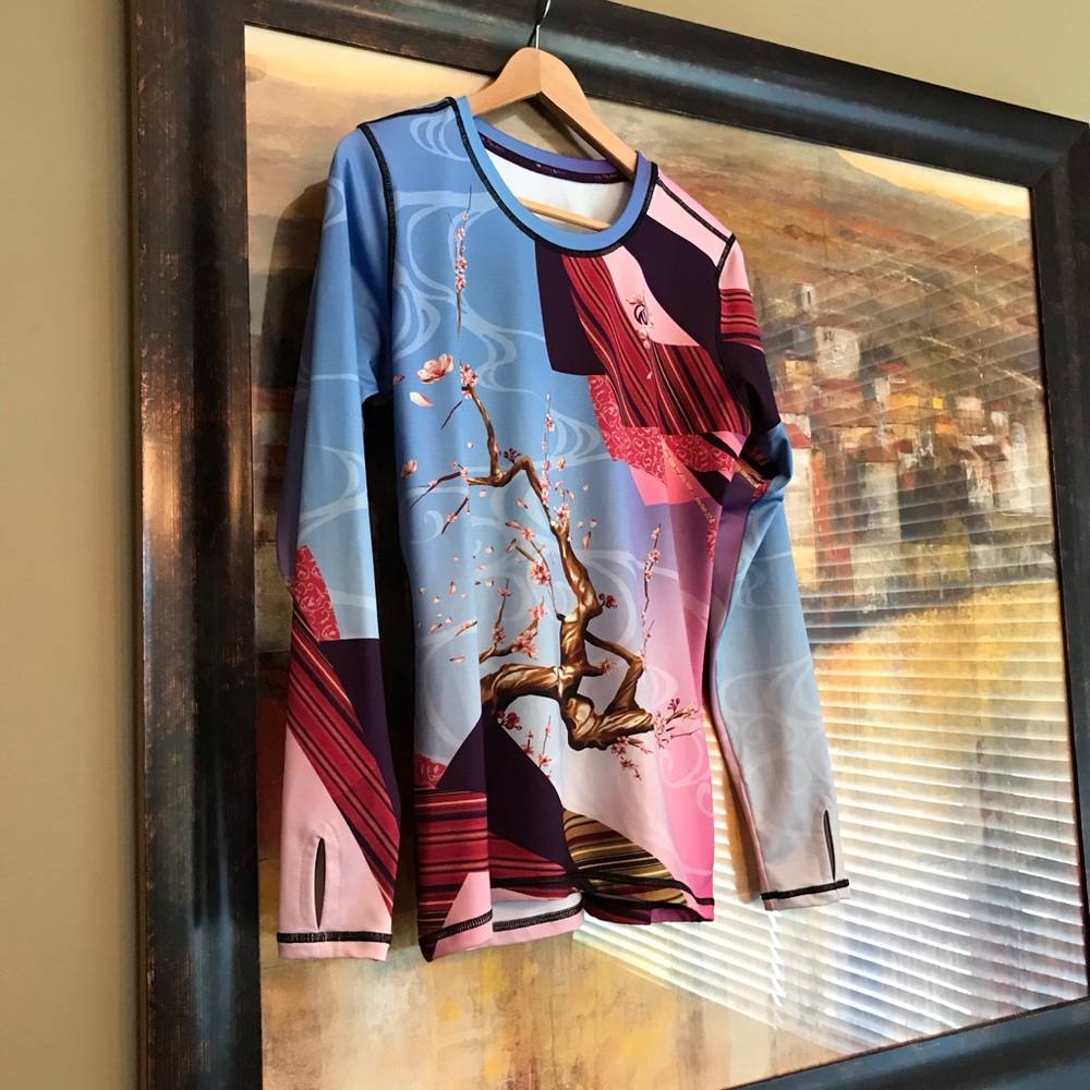 Used rare classic drifting petals pullover